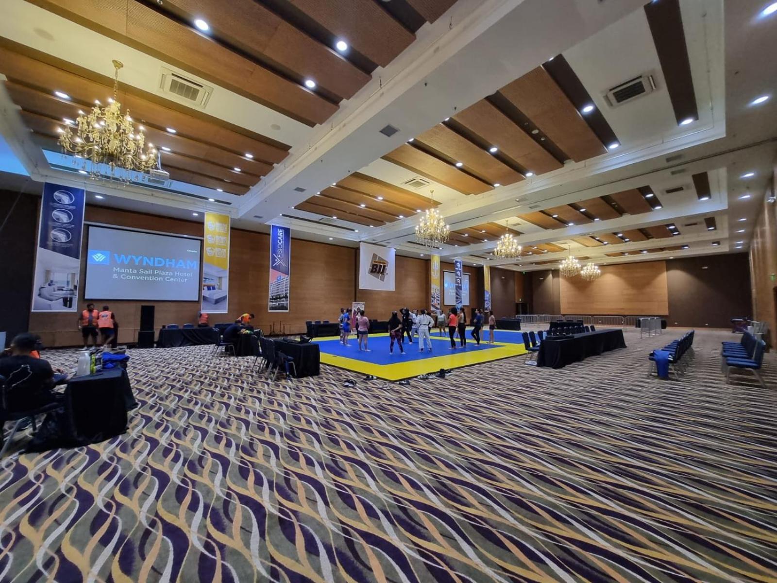 Wyndham Manta Sail Plaza Hotel And Convention Center Ngoại thất bức ảnh